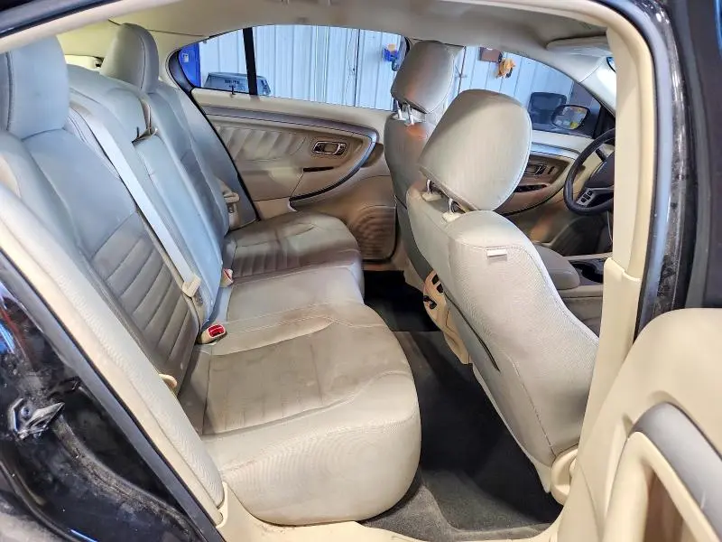 2013 FORD TAURUS SE  