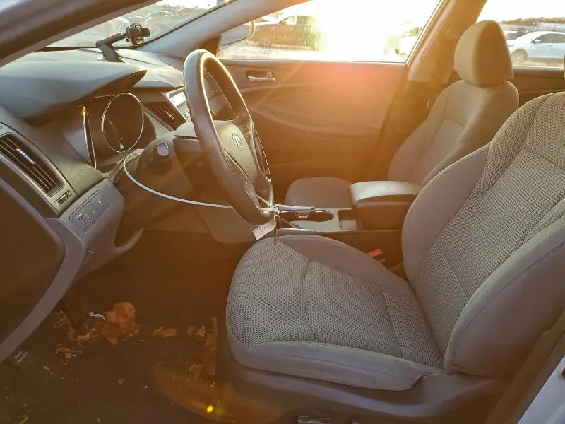 2012 HYUNDAI SONATA GLS  