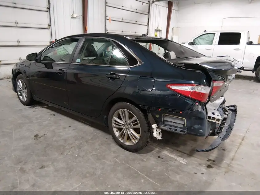 2016 TOYOTA CAMRY SE