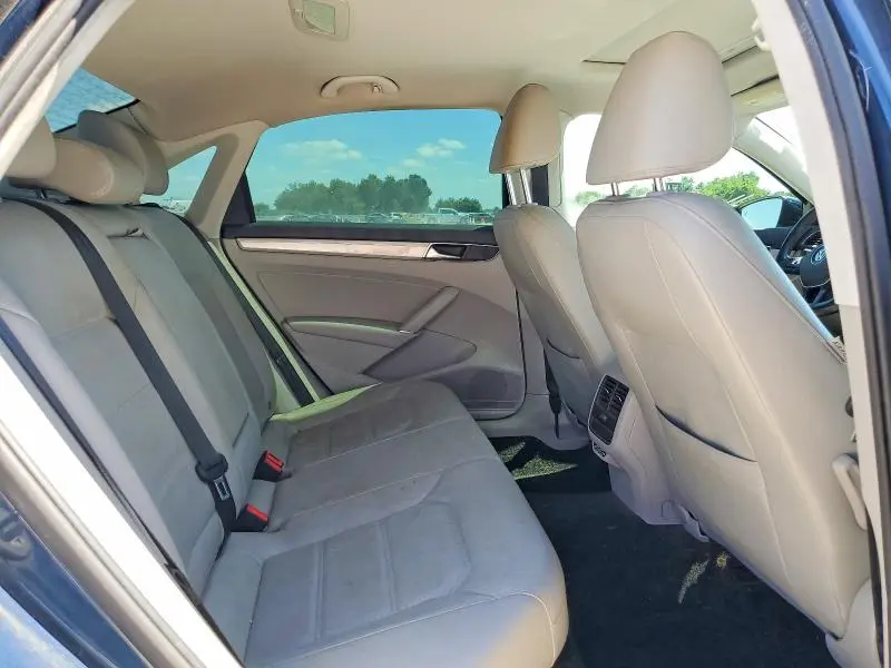 2019 VOLKSWAGEN PASSAT WOLFSBURG  