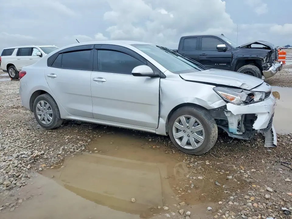 2023 KIA RIO LX  