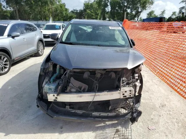 2018 TOYOTA HIGHLANDER SE  