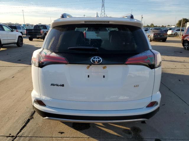 2018 TOYOTA RAV4 SE