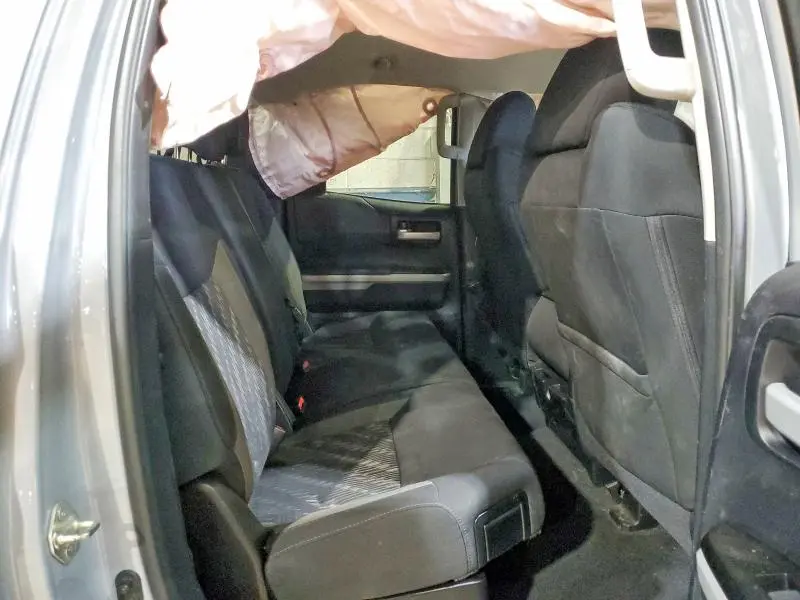 2018 TOYOTA TUNDRA SR5  