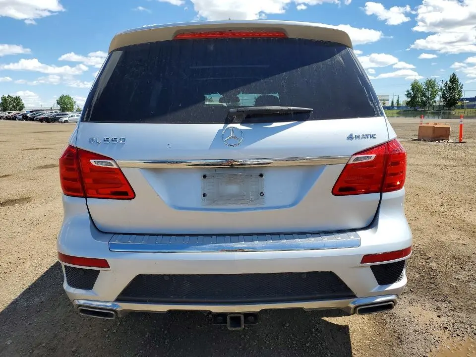 2015 MERCEDES-BENZ GL 550 4MATIC  