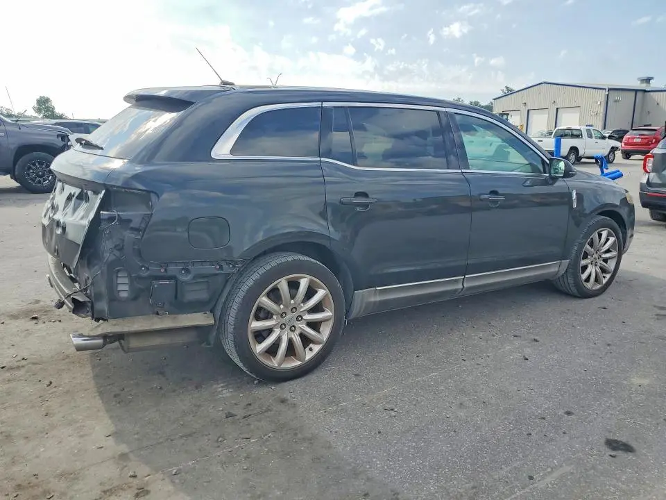 2010 LINCOLN MKT   