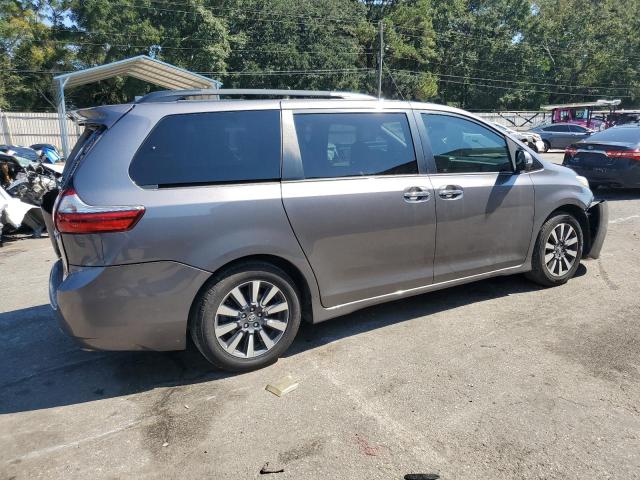 2020 TOYOTA SIENNA XLE