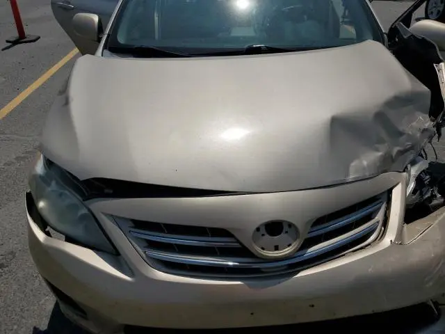 2013 TOYOTA COROLLA BASE  