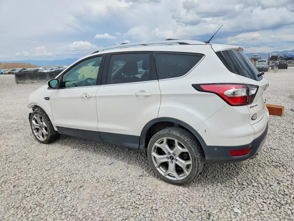 2017 FORD ESCAPE TITANIUM  