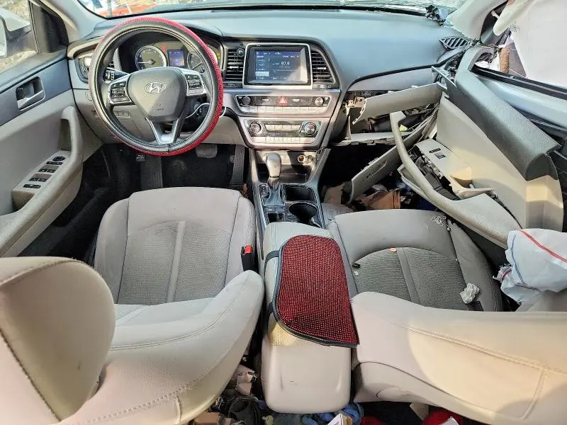 2018 HYUNDAI SONATA SE  