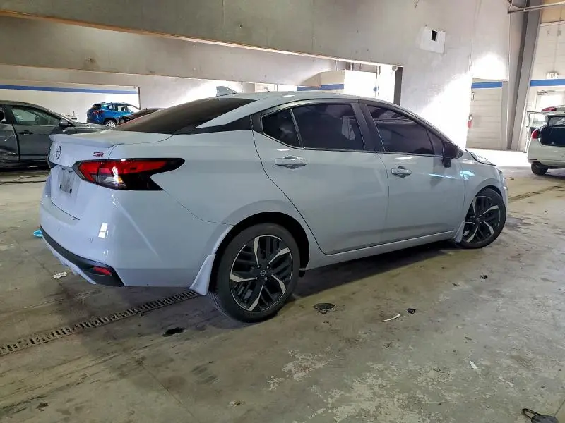 2023 NISSAN VERSA SR  