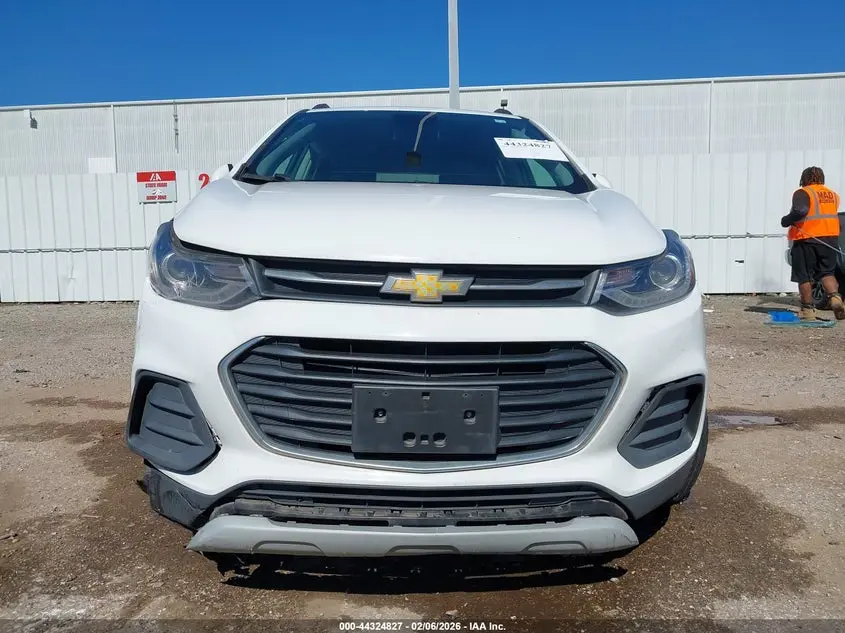 2021 CHEVROLET TRAX AWD LT