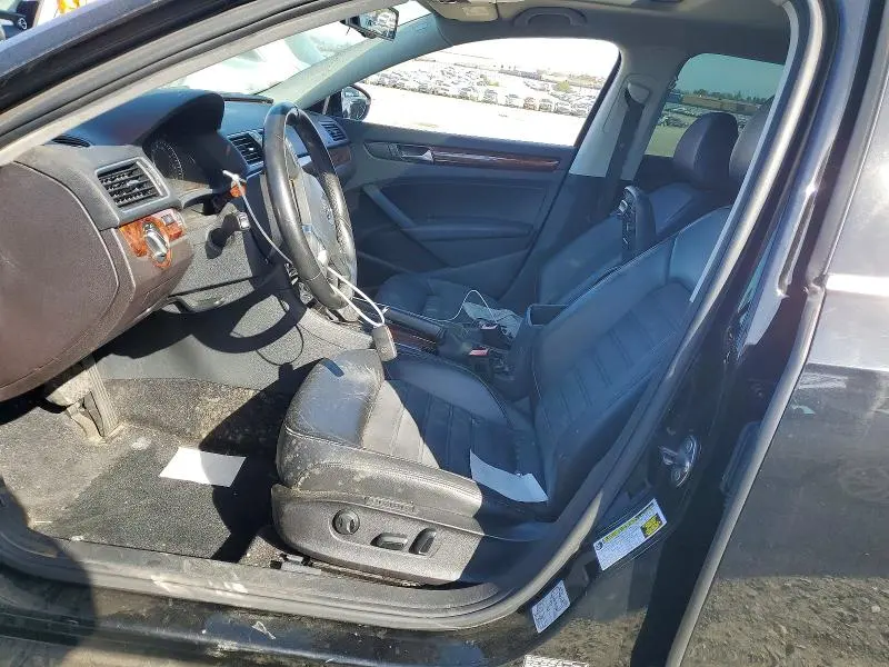 2012 VOLKSWAGEN PASSAT SEL  