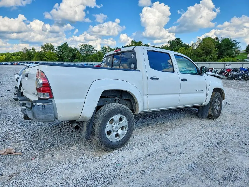 2015 TOYOTA TACOMA V6  