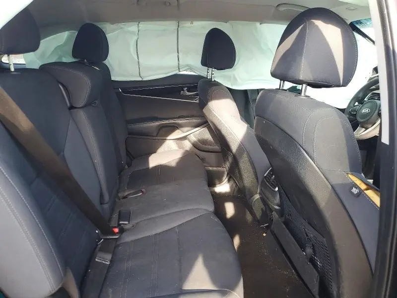 2018 KIA SORENTO LX V6  