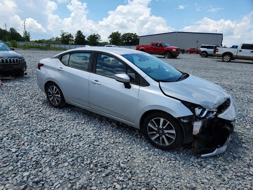 2020 NISSAN VERSA SV  