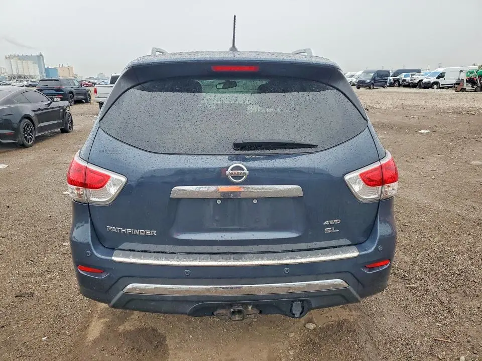 2015 NISSAN PATHFINDER SL  