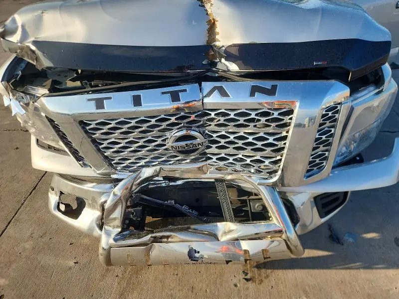 2018 NISSAN TITAN SV  