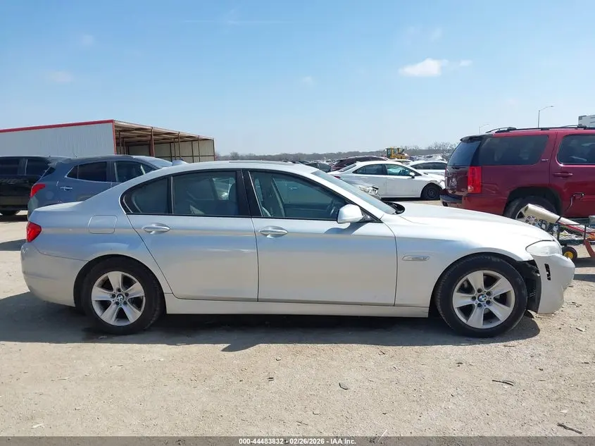 2011 BMW 528I  