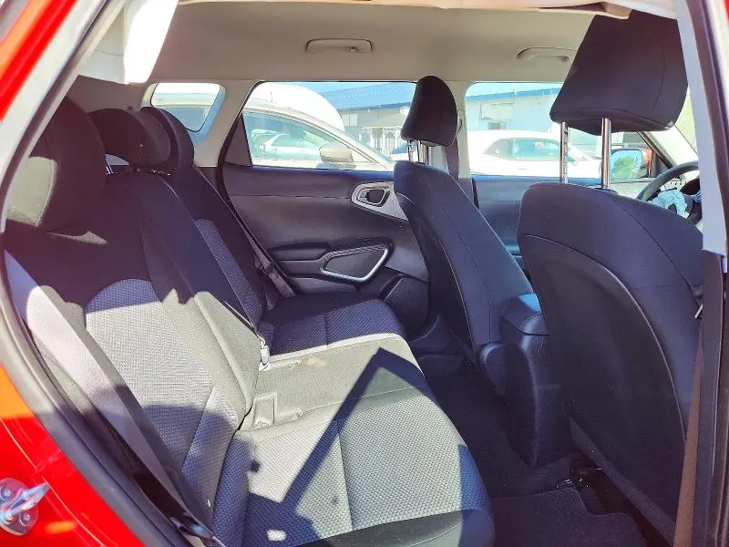 2024 KIA SOUL LX  