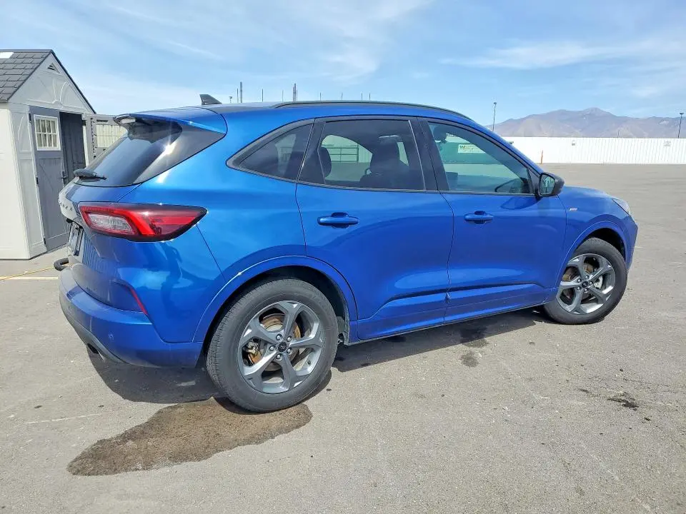 2023 FORD ESCAPE ST LINE  
