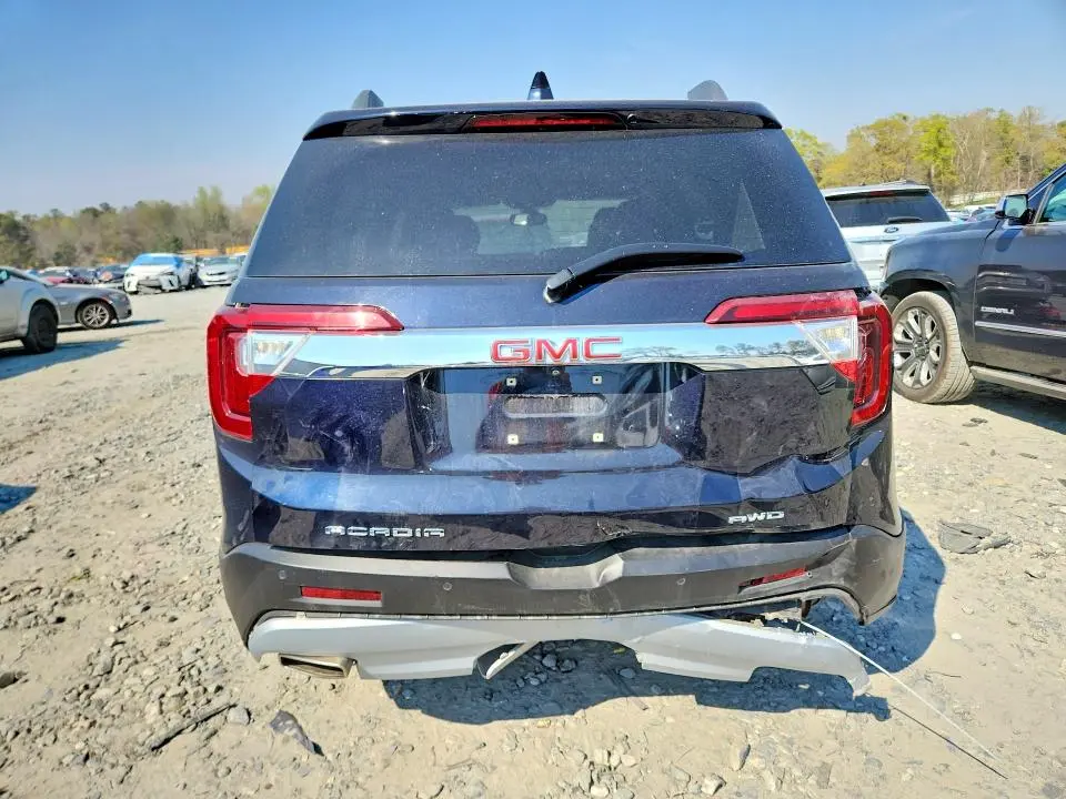 2021 GMC ACADIA SLT  