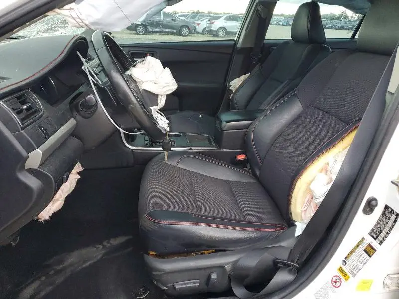 2017 TOYOTA CAMRY SE  