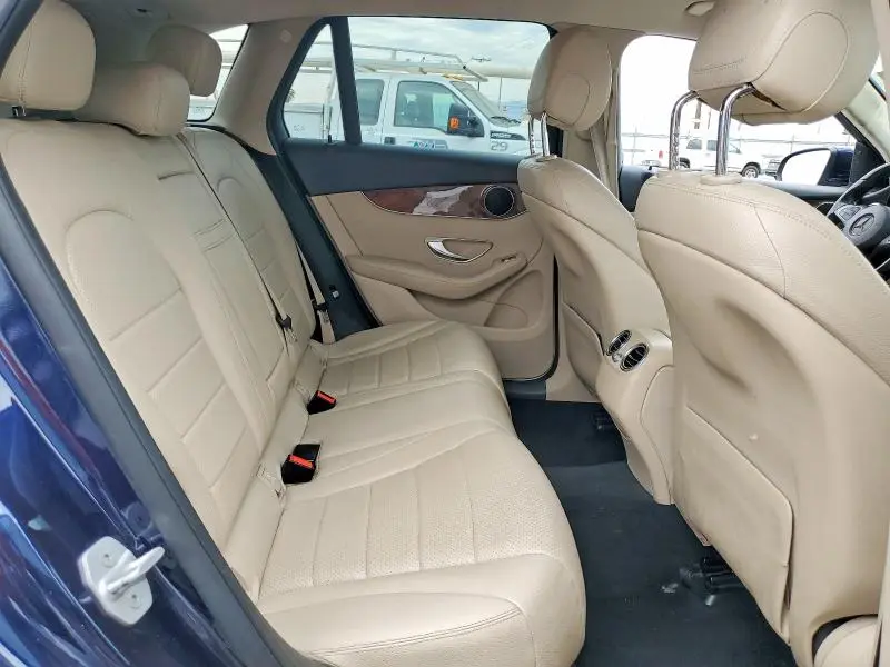 2016 MERCEDES-BENZ GLC 300  