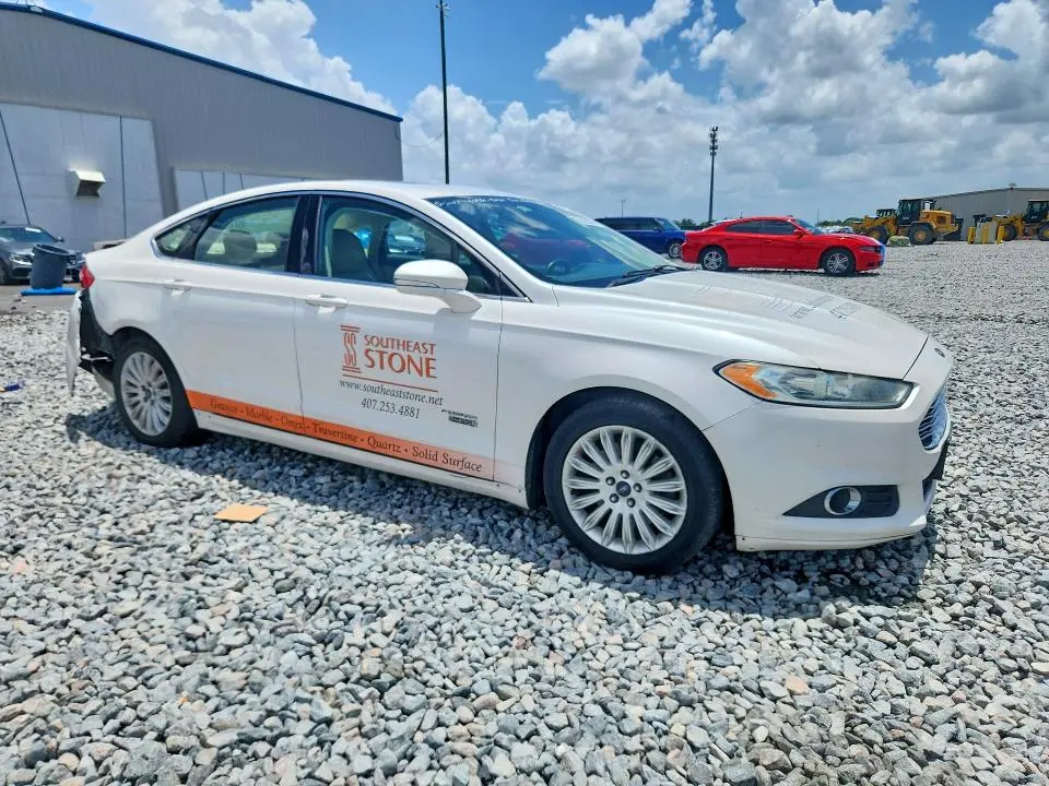 2014 FORD FUSION SE PHEV  