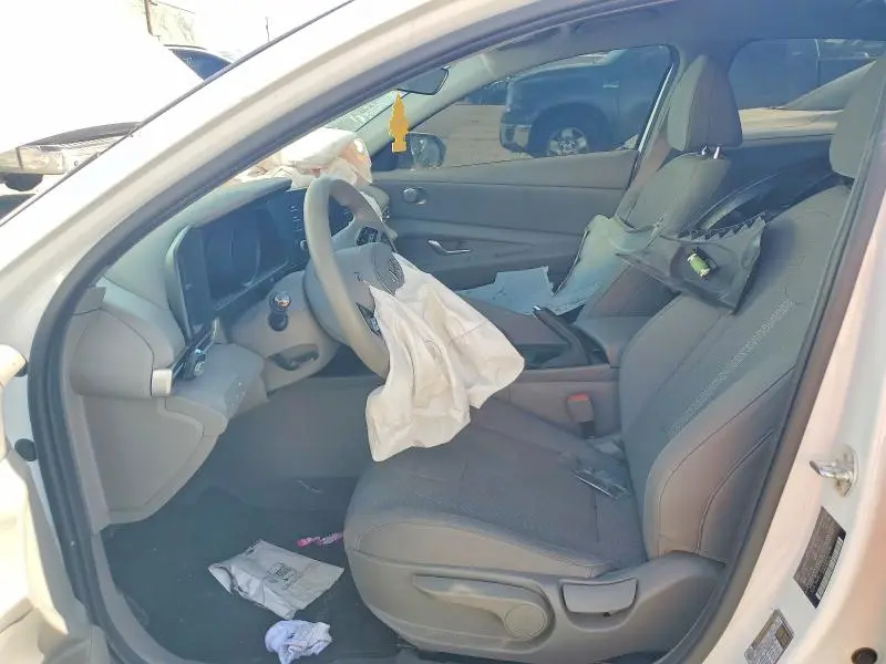 2021 HYUNDAI ELANTRA SE  