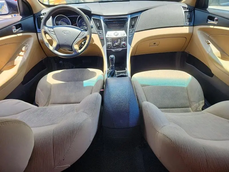2011 HYUNDAI SONATA GLS  