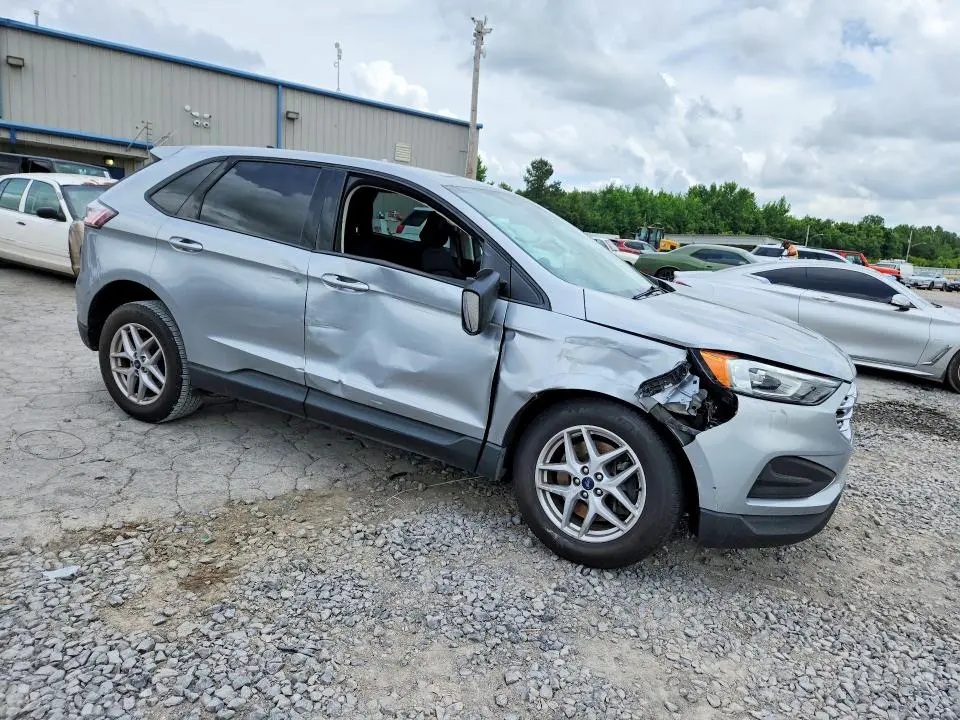2021 FORD EDGE SE  