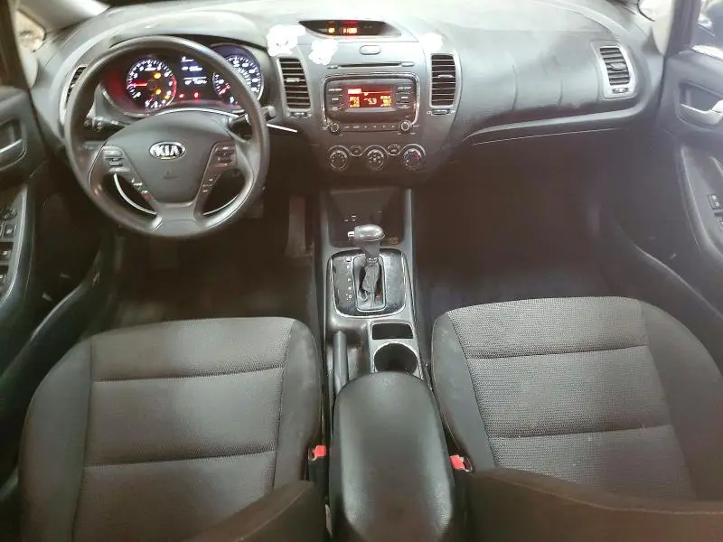 2017 KIA FORTE LX  