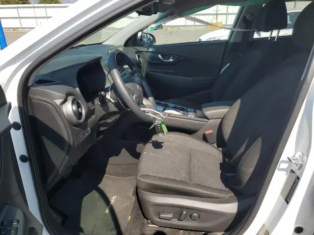 2023 HYUNDAI KONA SE  