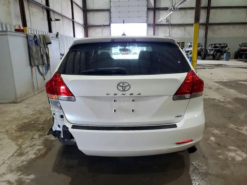 2010 TOYOTA VENZA AWD 4CYL  