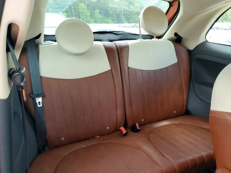 2012 FIAT 500 LOUNGE  