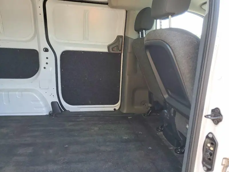 2020 NISSAN NV200 SV  