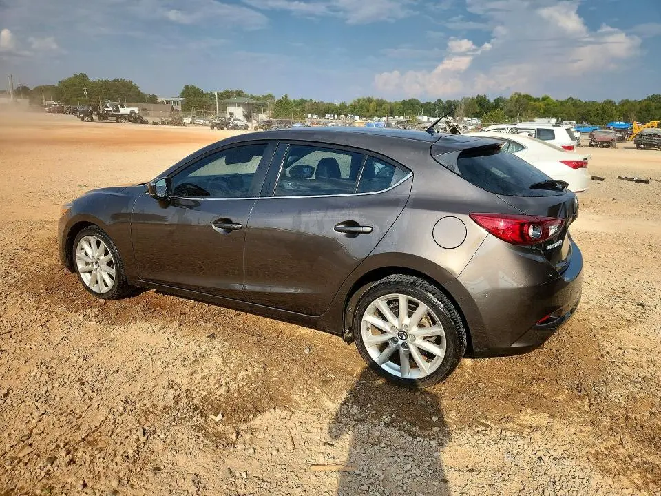 2017 MAZDA 3 TOURING  