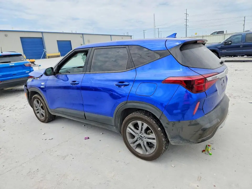 2022 KIA SELTOS LX  