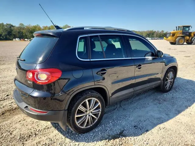 2010 VOLKSWAGEN TIGUAN S  
