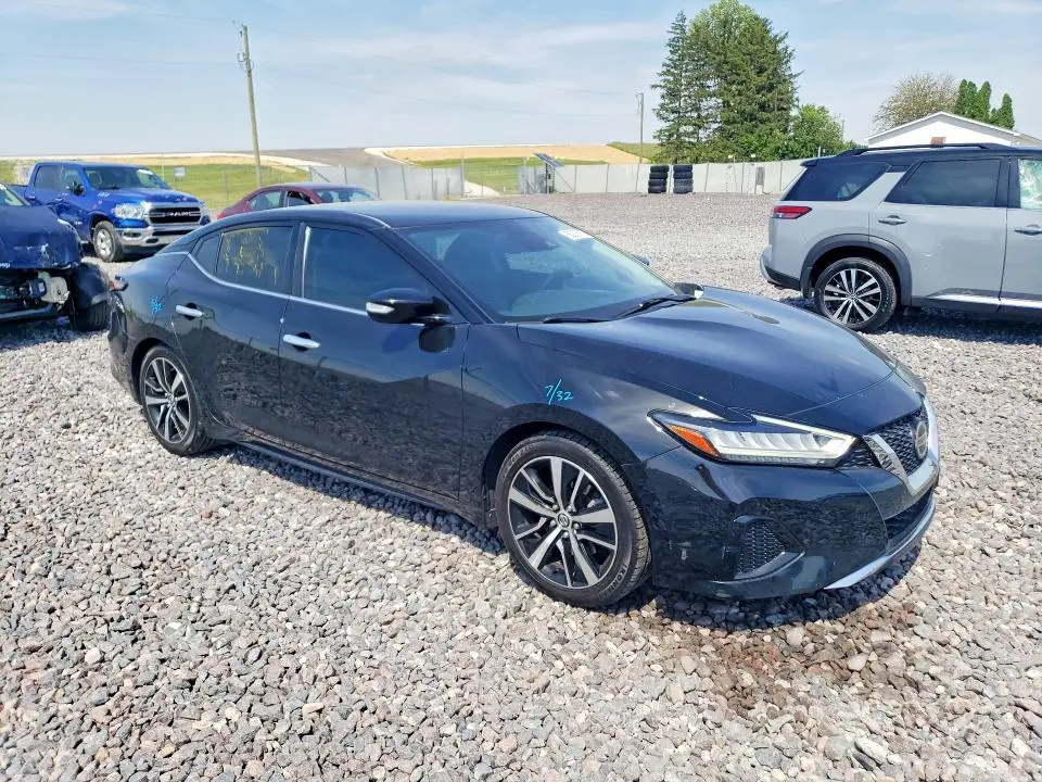 2021 NISSAN MAXIMA SV  