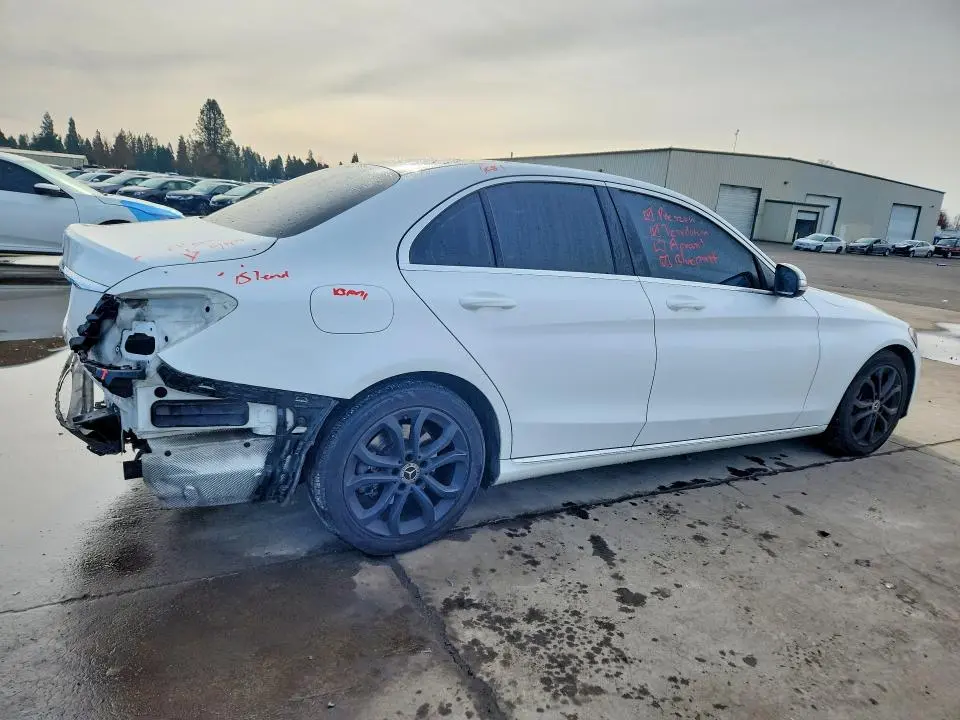 2017 MERCEDES-BENZ C 300  