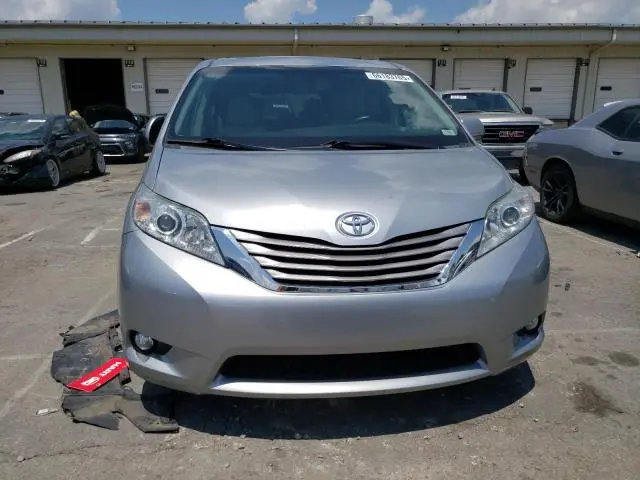 2015 TOYOTA SIENNA XLE  