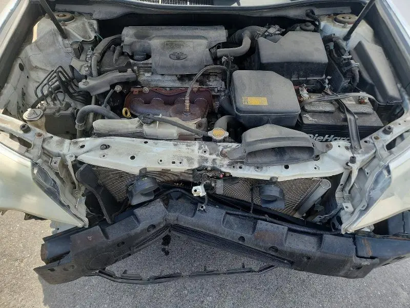 2014 TOYOTA CAMRY LE  