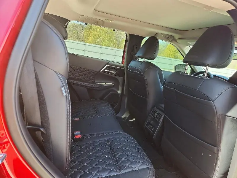 2024 MITSUBISHI OUTLANDER SEL  