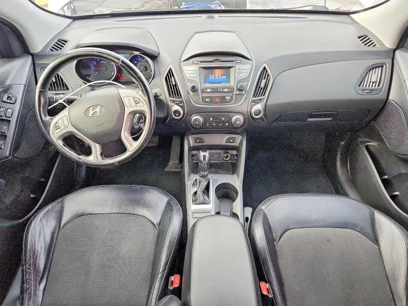 2015 HYUNDAI TUCSON SE  