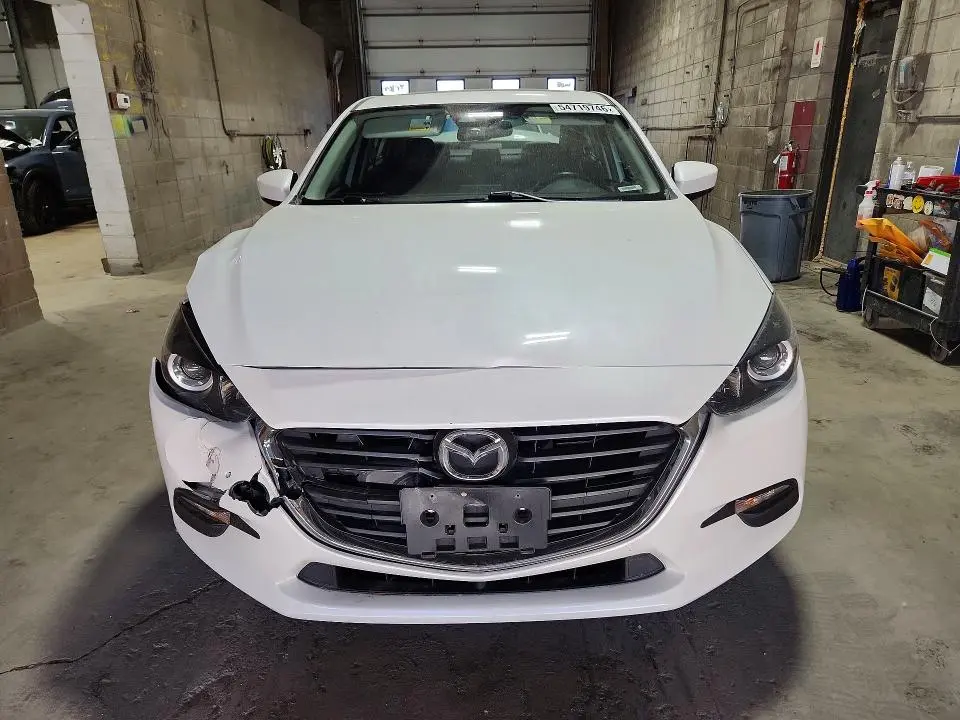 2018 MAZDA 3 TOURING  