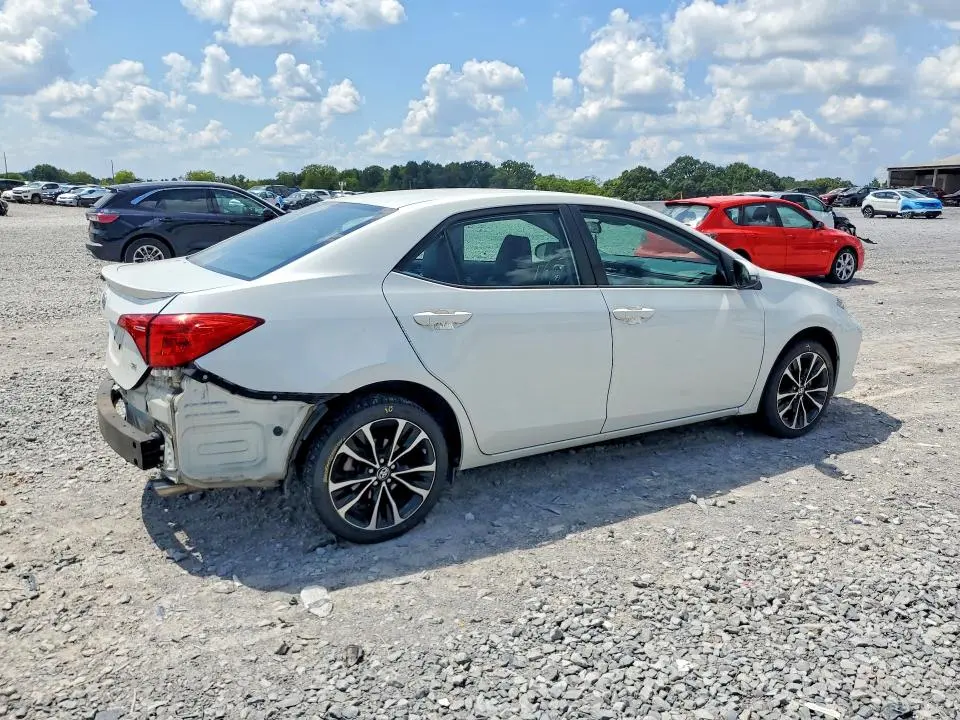 2018 TOYOTA COROLLA SE  