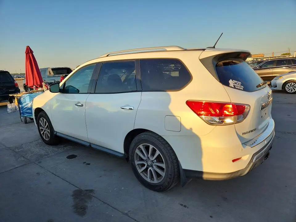 2014 NISSAN PATHFINDER SV  