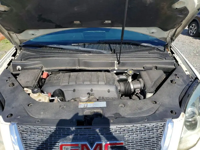 2011 GMC ACADIA SLE  